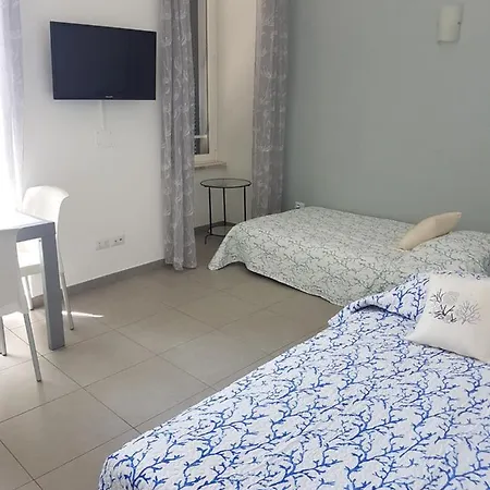 Apartment Libeccio House & Zefiro House
